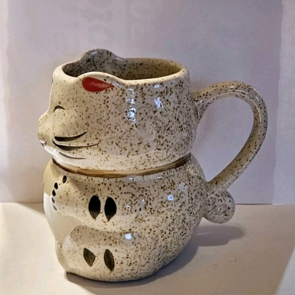 Yokohama Studio Hand Painted Cat Mug Miyabi ~ Ivory Color  w/Light Brown Speckle - Picture 2 of 4